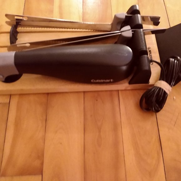 Couteau électrique cuisinart , en 4 lames  comme neuf - Picture 2 of 5